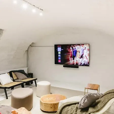 شقة High-end 3bdr @ Center *
